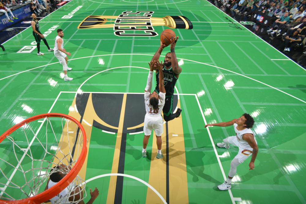 通过与印尼 通过与印尼