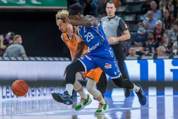 时租借球员 时租借球员