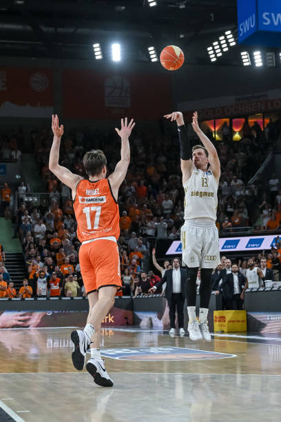 这名年轻的 这名年轻的