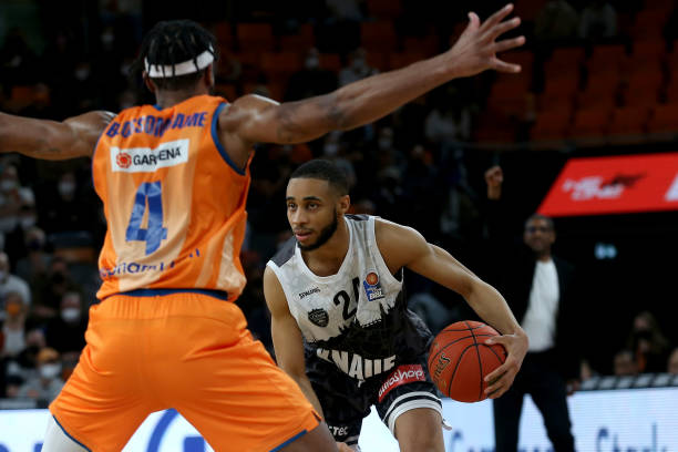 并在关键时 并在关键时