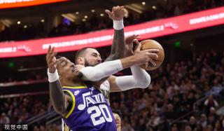 克的带领下 克的带领下